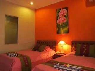 מלון סמיניאק Sus Cottages II