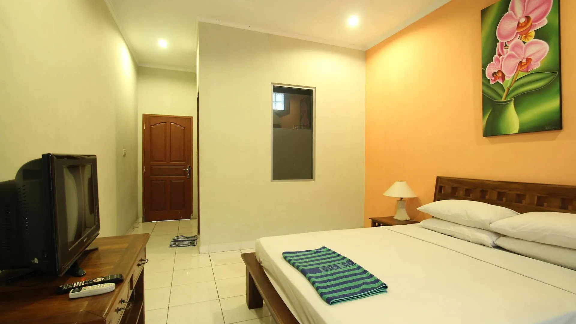 *** מלון סמיניאק Sus Cottages II אינדונזיה